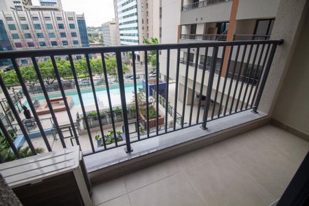 Studio para alugar com 27m², 1 quarto e 1 vaga Studio para alugar com 27m², 1 quarto e 1 vagaVaranda