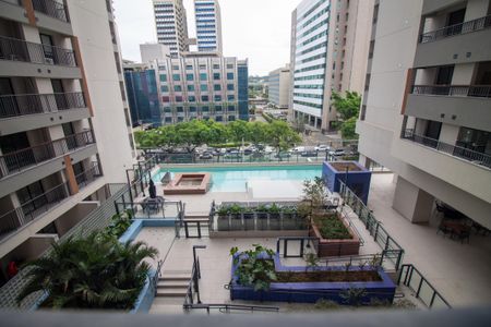 Studio para alugar com 27m², 1 quarto e 1 vaga Studio para alugar com 27m², 1 quarto e 1 vagaVaranda - Vista