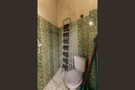 Apartamento à venda com 69m², 2 quartos e sem vaga Apartamento à venda com 69m², 2 quartos e sem vagaBanheiro de serviço