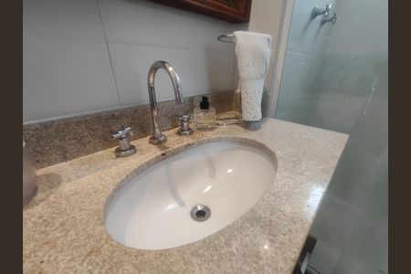 Apartamento para alugar com 95m², 3 quartos e 1 vaga Apartamento para alugar com 95m², 3 quartos e 1 vagaBanheiro da Suíte