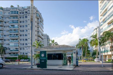 Apartamento para alugar com 95m², 3 quartos e 1 vaga Apartamento para alugar com 95m², 3 quartos e 1 vagaFachada