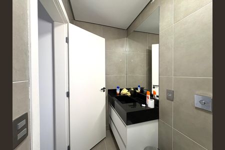 Casa à venda com 220m², 2 quartos e 3 vagas Casa à venda com 220m², 2 quartos e 3 vagasBanheiro da Suíte 2