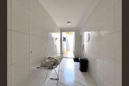 Casa à venda com 220m², 2 quartos e 3 vagas Casa à venda com 220m², 2 quartos e 3 vagasÁrea de Serviço