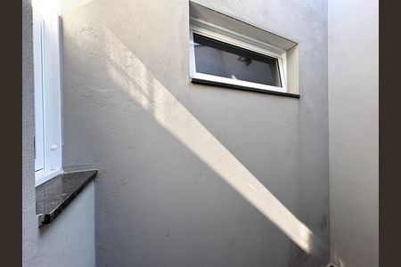 Casa à venda com 220m², 2 quartos e 3 vagas Casa à venda com 220m², 2 quartos e 3 vagasJardim de inverno