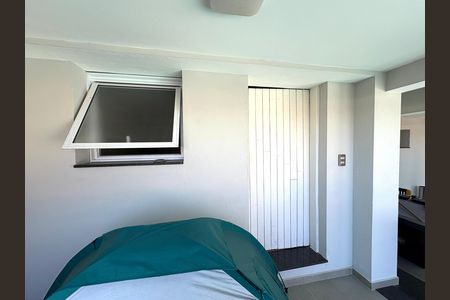 Casa à venda com 220m², 2 quartos e 3 vagas Casa à venda com 220m², 2 quartos e 3 vagasÁrea comum