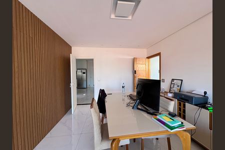 Casa à venda com 220m², 2 quartos e 3 vagas Casa à venda com 220m², 2 quartos e 3 vagasSala/ Sala de Jantar