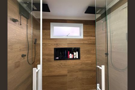 Casa à venda com 220m², 2 quartos e 3 vagas Casa à venda com 220m², 2 quartos e 3 vagasBanheiro da Suíte 1