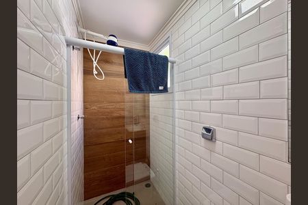 Casa à venda com 220m², 2 quartos e 3 vagas Casa à venda com 220m², 2 quartos e 3 vagasBanheiro de serviço