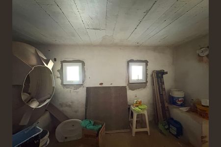 Casa à venda com 220m², 2 quartos e 3 vagas Casa à venda com 220m², 2 quartos e 3 vagasQuarto de Serviço