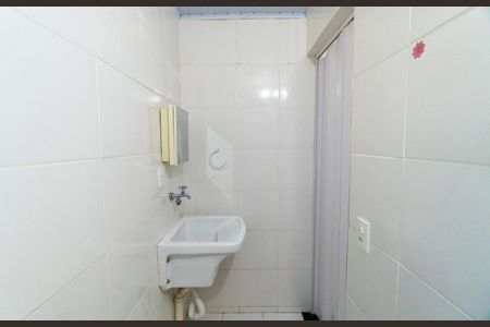 Banheiro de kitnet/studio para alugar com 1 quarto, 25m² em Vila Clementino, São Paulo