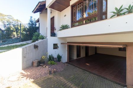 Casa para alugar com 331m², 3 quartos e 2 vagasFachada