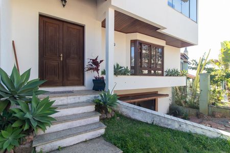 Casa para alugar com 331m², 3 quartos e 2 vagasFachada