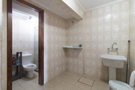 Casa para alugar com 331m², 3 quartos e 2 vagasCozinha e Área de Serviço
