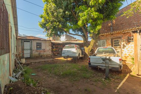 Casa à venda com 380m², 3 quartos e 2 vagas Casa à venda com 380m², 3 quartos e 2 vagasQuintal