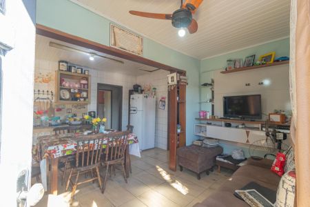 Casa à venda com 380m², 3 quartos e 2 vagas Casa à venda com 380m², 3 quartos e 2 vagasSala/Cozinha