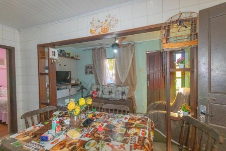 Casa à venda com 380m², 3 quartos e 2 vagas Casa à venda com 380m², 3 quartos e 2 vagasSala/Cozinha