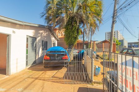 Casa à venda com 380m², 3 quartos e 2 vagas Casa à venda com 380m², 3 quartos e 2 vagasGaragem