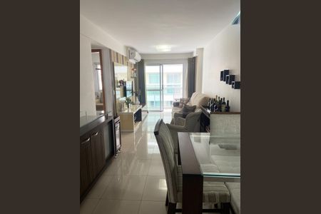 Apartamento à venda com 80m², 2 quartos e 1 vaga Apartamento à venda com 80m², 2 quartos e 1 vagaSala