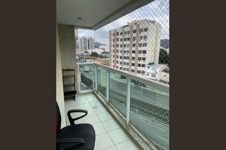 Apartamento à venda com 80m², 2 quartos e 1 vaga Apartamento à venda com 80m², 2 quartos e 1 vagaVaranda