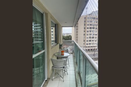 Apartamento à venda com 80m², 2 quartos e 1 vaga Apartamento à venda com 80m², 2 quartos e 1 vagaVaranda