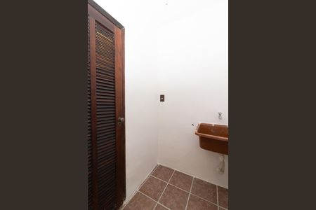 Casa para alugar com 180m², 3 quartos e 1 vaga Casa para alugar com 180m², 3 quartos e 1 vagaÁrea de Serviço