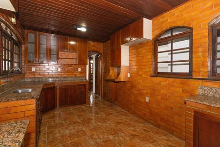 Casa para alugar com 180m², 3 quartos e 1 vaga Casa para alugar com 180m², 3 quartos e 1 vagaCozinha