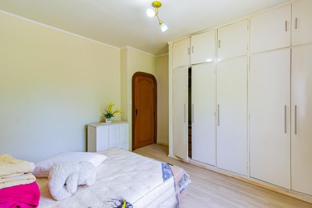Casa para alugar com 170m², 3 quartos e 1 vaga Casa para alugar com 170m², 3 quartos e 1 vagaQuarto 1