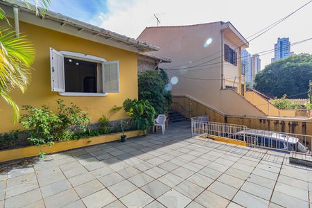 Casa para alugar com 170m², 3 quartos e 1 vaga Casa para alugar com 170m², 3 quartos e 1 vagaQuintal