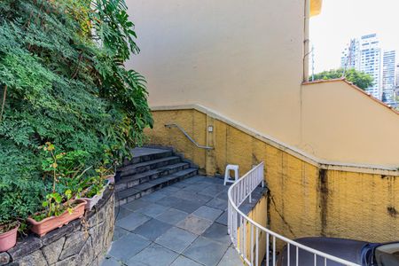 Casa para alugar com 170m², 3 quartos e 1 vaga Casa para alugar com 170m², 3 quartos e 1 vagaEntrada