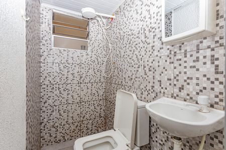 Banheiro de casa para alugar com 1 quarto, 28m² em Bosque da Saúde, São Paulo