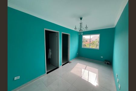 Sala de apartamento para alugar com 2 quartos, 62m² em Jardim Fanganiello, Ferraz de Vasconcelos