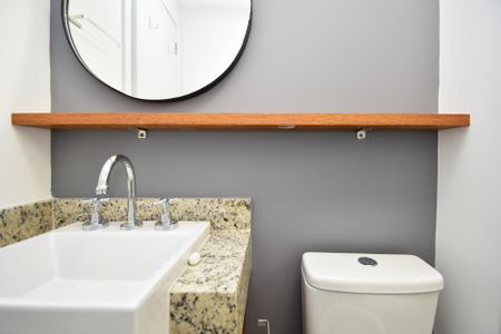 Studio para alugar com 25m², 1 quarto e sem vaga Studio para alugar com 25m², 1 quarto e sem vagaBanheiro social