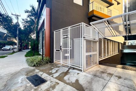 Studio para alugar com 25m², 1 quarto e sem vaga Studio para alugar com 25m², 1 quarto e sem vagaFachada