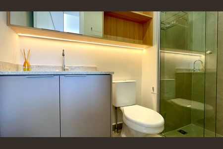 Studio para alugar com 27m², 1 quarto e sem vaga Studio para alugar com 27m², 1 quarto e sem vagaBanheiro da Suíte