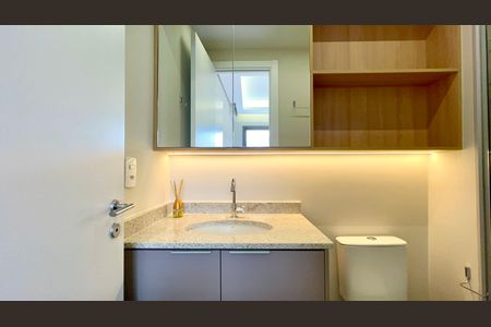 Studio para alugar com 27m², 1 quarto e sem vaga Studio para alugar com 27m², 1 quarto e sem vagaBanheiro da Suíte