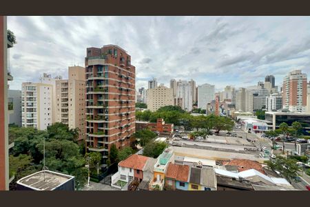 Studio para alugar com 27m², 1 quarto e sem vaga Studio para alugar com 27m², 1 quarto e sem vagaVaranda