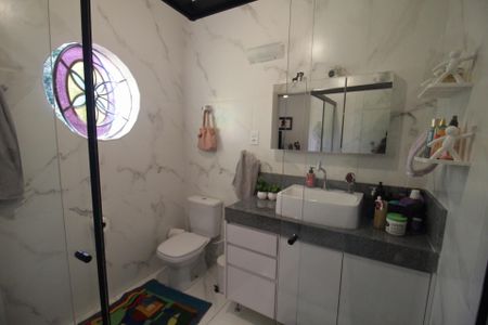 Casa à venda com 1400m², 4 quartos e 5 vagasBanheiro da Suíte