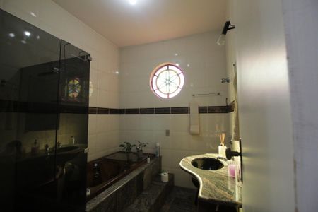 Casa à venda com 1400m², 4 quartos e 5 vagasBanheiro Social 