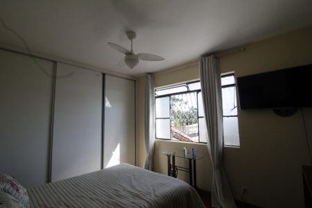 Casa à venda com 1400m², 4 quartos e 5 vagasQuarto 3