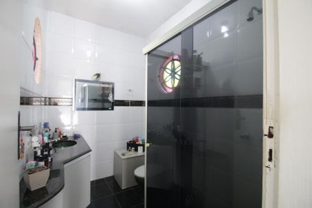Casa à venda com 1400m², 4 quartos e 5 vagasBanheiro social