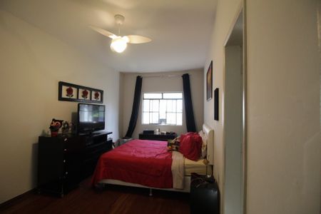 Casa à venda com 1400m², 4 quartos e 5 vagasSuíte