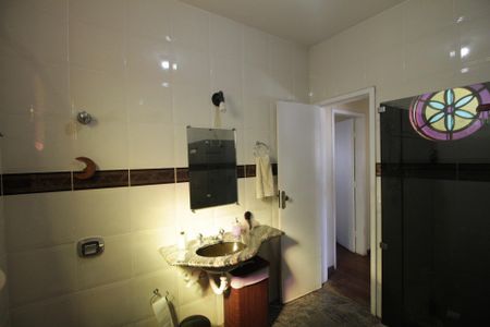 Casa à venda com 1400m², 4 quartos e 5 vagasBanheiro Social 