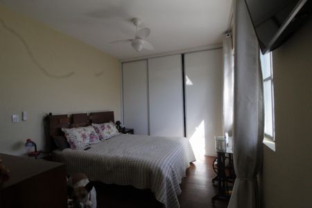 Casa à venda com 1400m², 4 quartos e 5 vagasQuarto 3