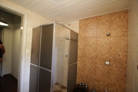 Casa à venda com 1400m², 4 quartos e 5 vagasBanheiro social
