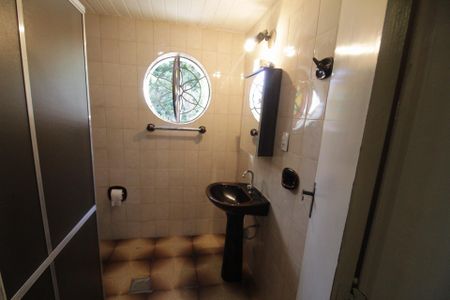 Casa à venda com 1400m², 4 quartos e 5 vagasBanheiro social