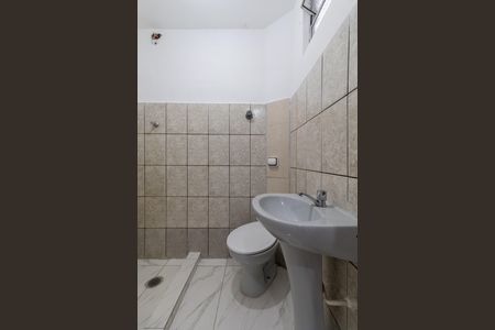 Casa para alugar com 57m², 1 quarto e sem vaga Casa para alugar com 57m², 1 quarto e sem vagaBanheiro