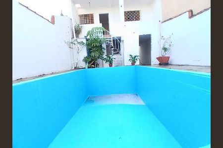 Casa à venda com 227m², 3 quartos e 4 vagas