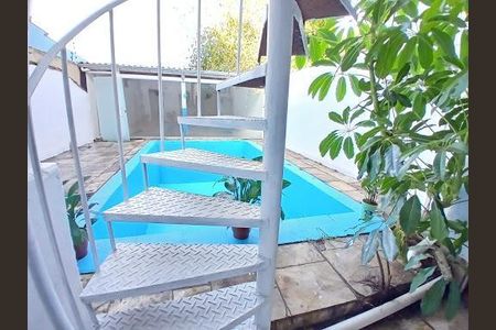 Casa à venda com 227m², 3 quartos e 4 vagas