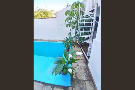 Casa à venda com 227m², 3 quartos e 4 vagas