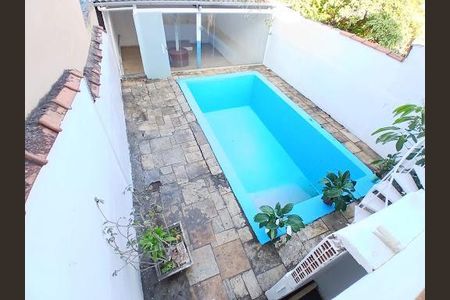 Casa à venda com 227m², 3 quartos e 4 vagas